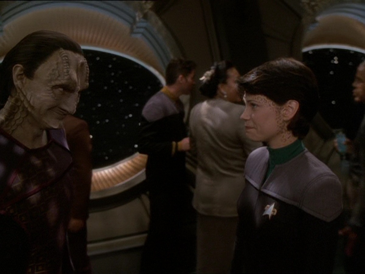 extant_StarTrek_DS9_7x03-Afterimage_3705.jpg