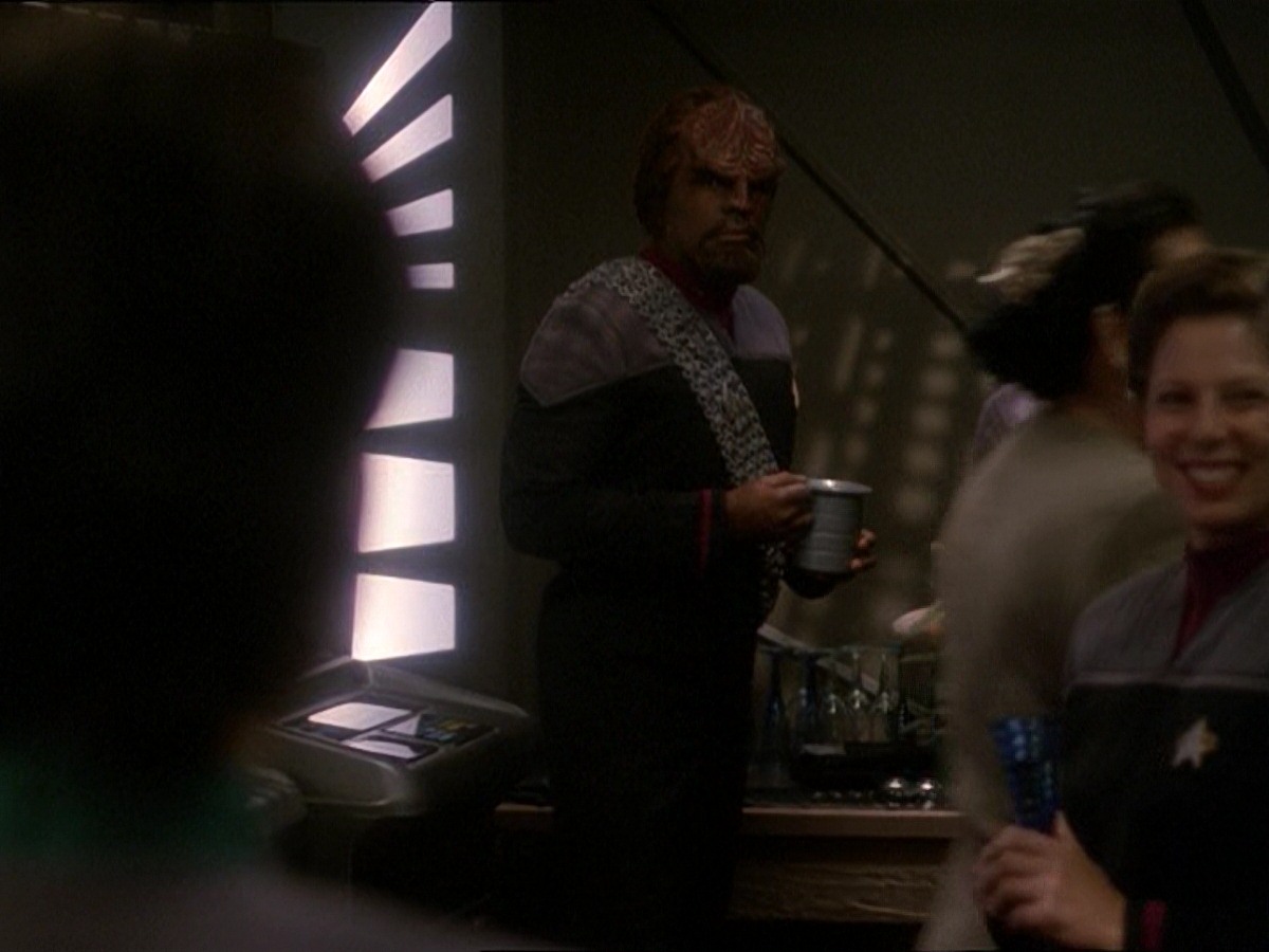 extant_StarTrek_DS9_7x03-Afterimage_3719.jpg