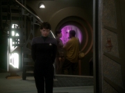 extant_StarTrek_DS9_7x03-Afterimage_2950.jpg