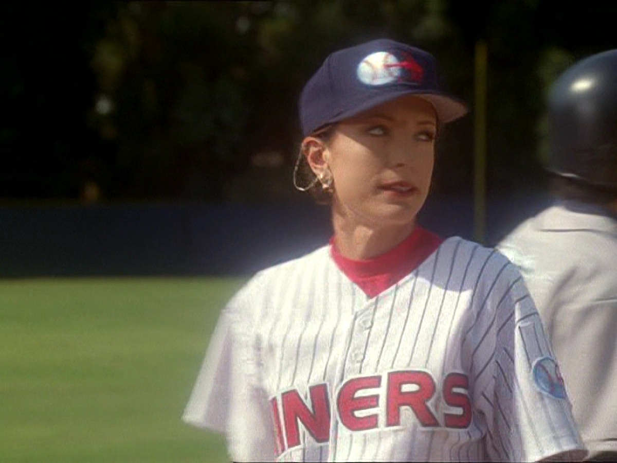 extant_StarTrek_DS9_7x04-TakeMeOutToTheHolosuite_2606.jpg