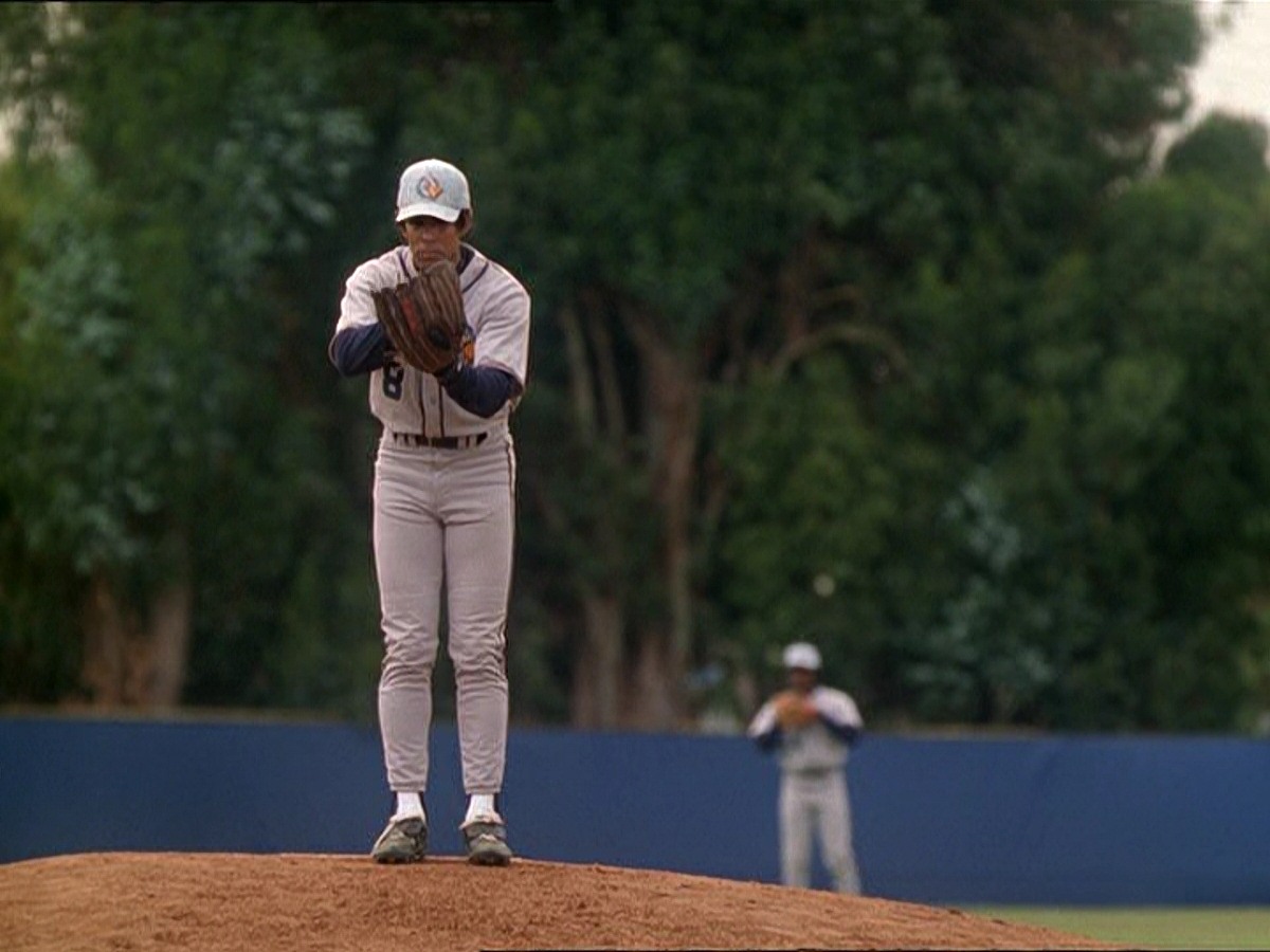 extant_StarTrek_DS9_7x04-TakeMeOutToTheHolosuite_3314.jpg