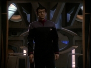 extant_StarTrek_DS9_7x04-TakeMeOutToTheHolosuite_0027.jpg