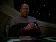 extant_StarTrek_DS9_7x04-TakeMeOutToTheHolosuite_0045.jpg