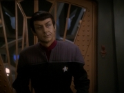 extant_StarTrek_DS9_7x04-TakeMeOutToTheHolosuite_0176.jpg