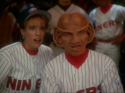 extant_StarTrek_DS9_7x04-TakeMeOutToTheHolosuite_3548.jpg