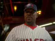 extant_StarTrek_DS9_7x04-TakeMeOutToTheHolosuite_3553.jpg