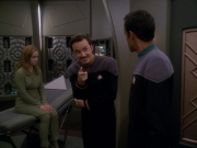 Filename=extant_StarTrek_DS9_7x05-Chrysalis_0241.jpg
Filesize=150KiB
Dimensions=1200x900
Date added=Jan 21, 2020 extant_StarTrek_DS9_7x05-Chrysalis_0241.jpg