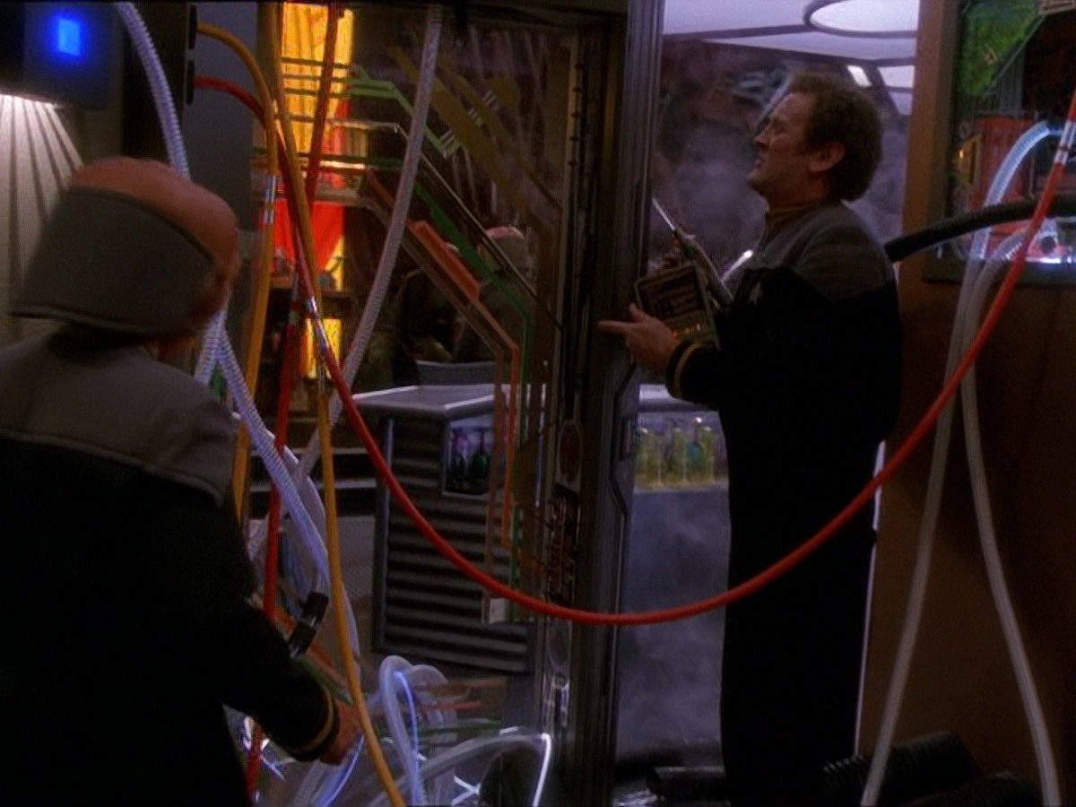 extant_StarTrek_DS9_7x06-TreacheryFaithAndTheGreatRiver_0280.jpg