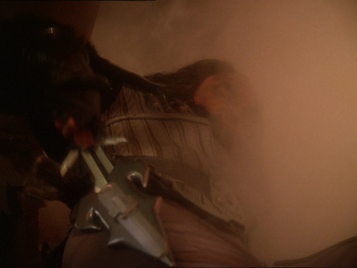 extant_StarTrek_DS9_7x07-OnceMoreUntoTheBreach_2282.jpg