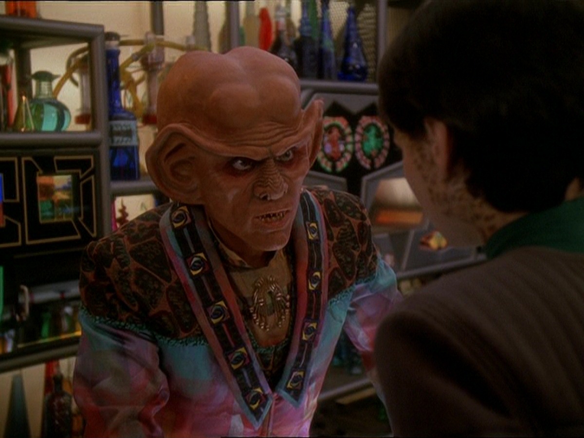 extant_StarTrek_DS9_7x07-OnceMoreUntoTheBreach_2501.jpg