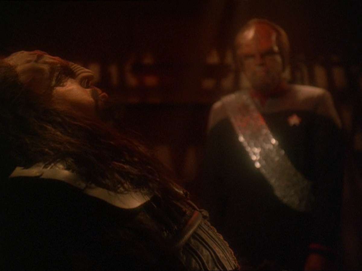 extant_StarTrek_DS9_7x07-OnceMoreUntoTheBreach_2898.jpg