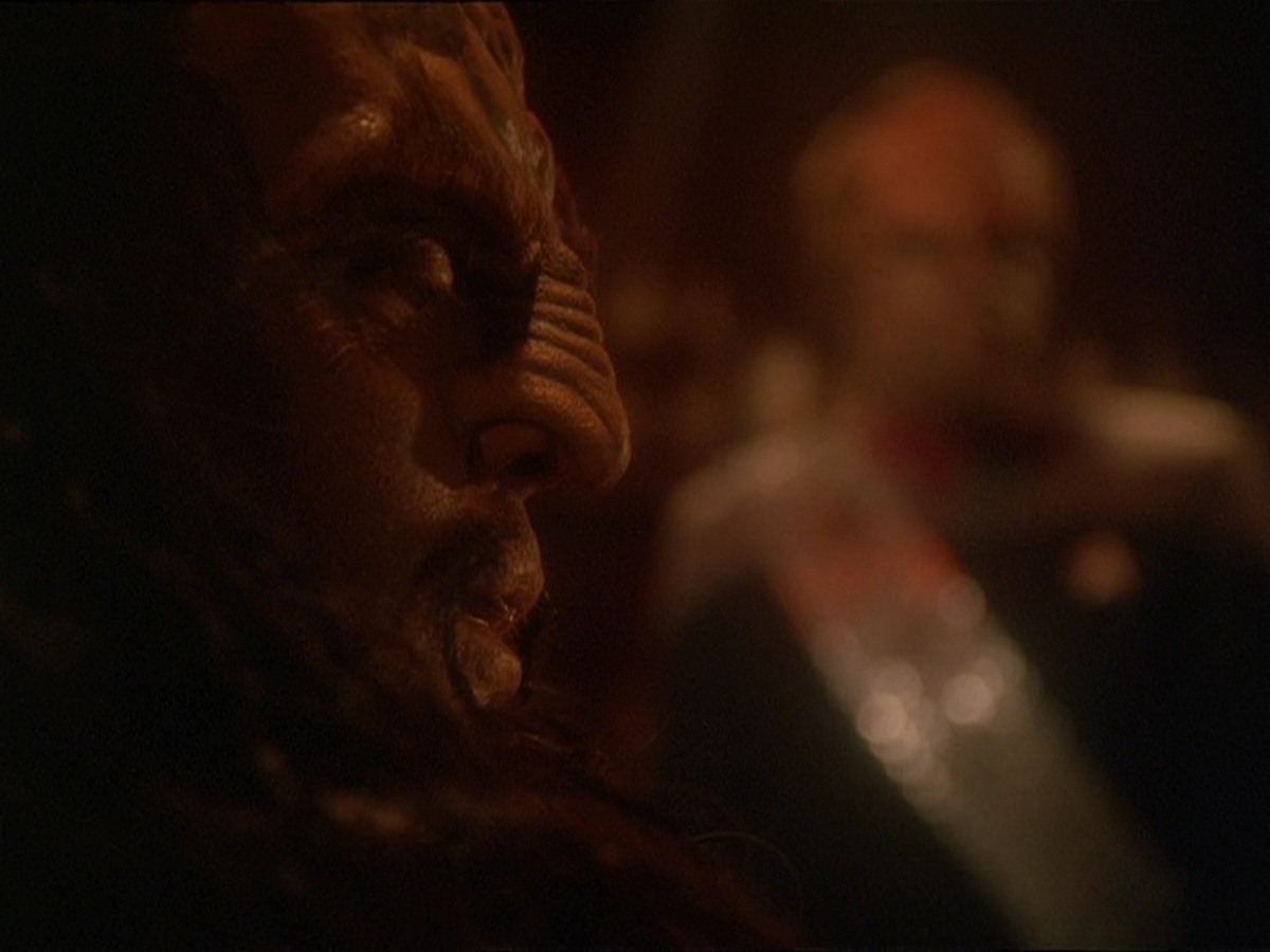 extant_StarTrek_DS9_7x07-OnceMoreUntoTheBreach_2919.jpg