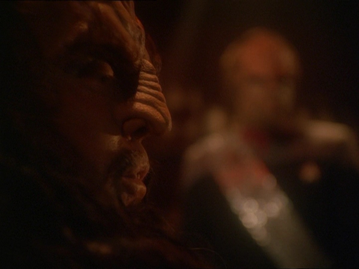 extant_StarTrek_DS9_7x07-OnceMoreUntoTheBreach_2921.jpg