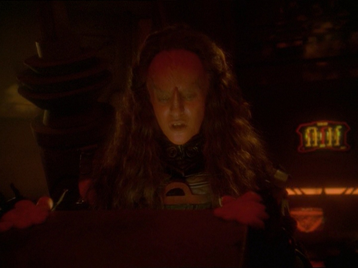extant_StarTrek_DS9_7x07-OnceMoreUntoTheBreach_3522.jpg
