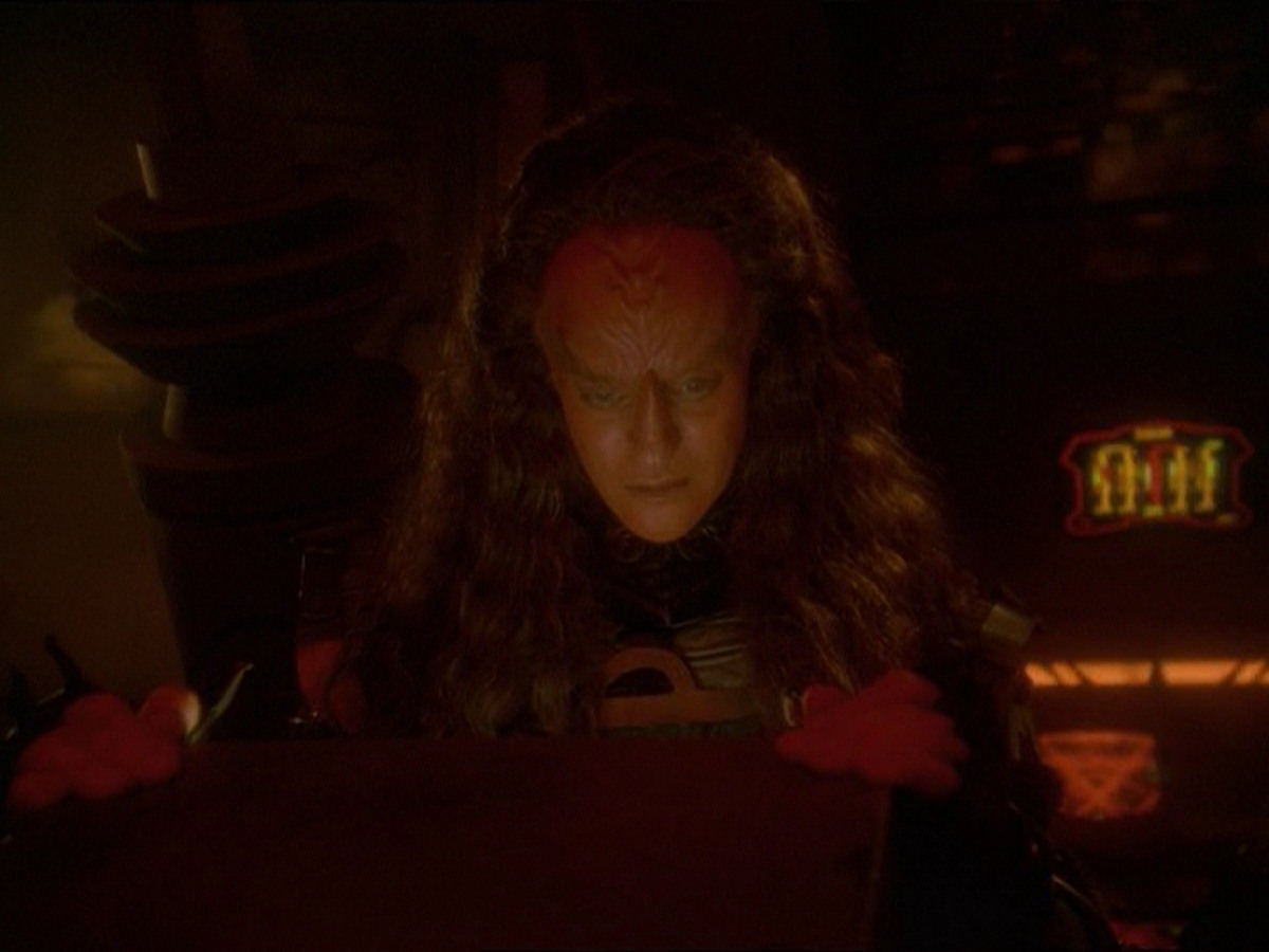 extant_StarTrek_DS9_7x07-OnceMoreUntoTheBreach_3534.jpg