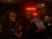 Filename=extant_StarTrek_DS9_7x07-OnceMoreUntoTheBreach_3041.jpg
Filesize=150KiB
Dimensions=1200x900
Date added=Jan 21, 2020 extant_StarTrek_DS9_7x07-OnceMoreUntoTheBreach_3041.jpg