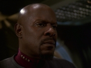 extant_StarTrek_DS9_7x08-TheSiegeOfAR-558_0182.jpg