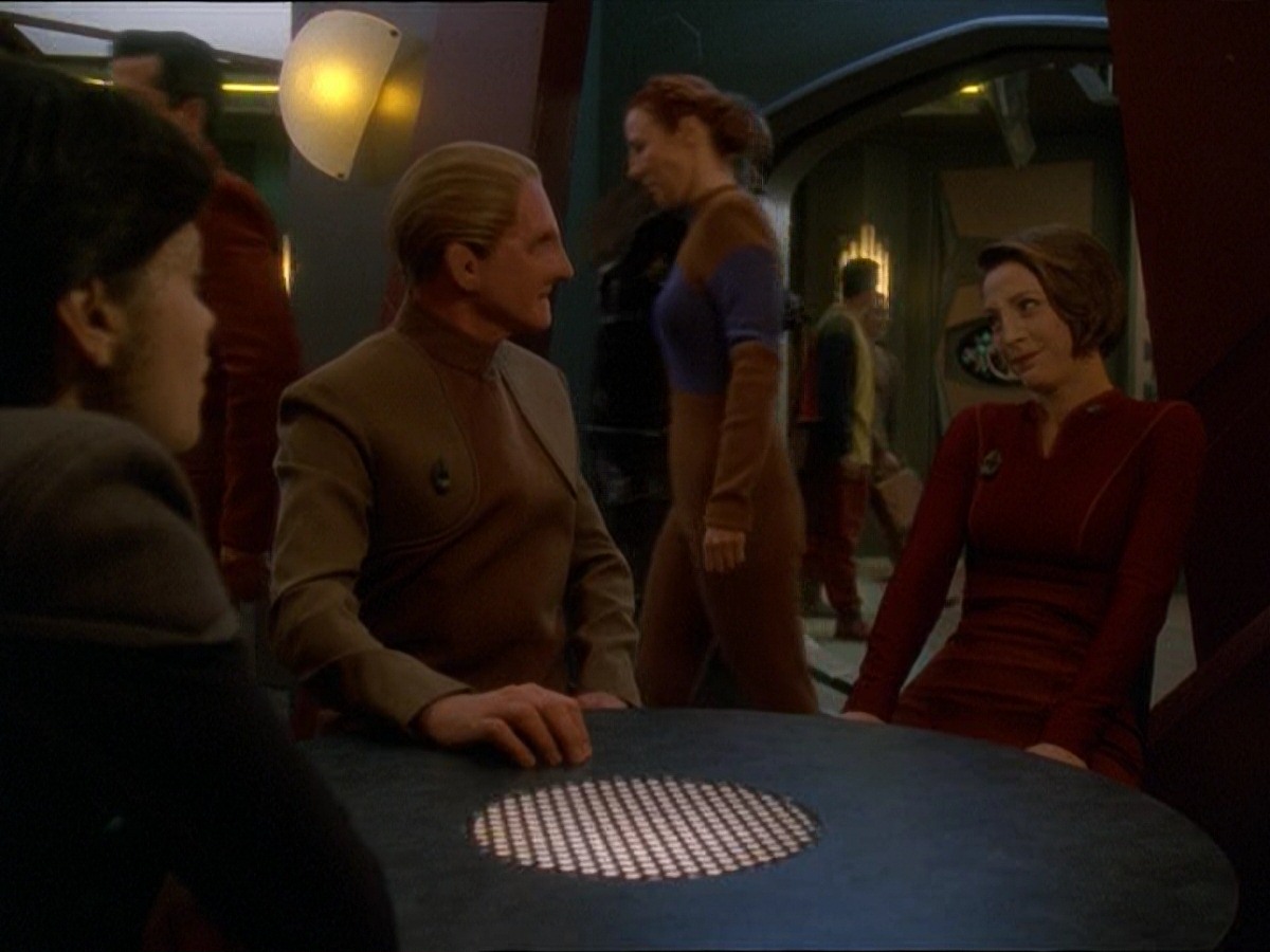 extant_StarTrek_DS9_7x09-Covenant_0041.jpg