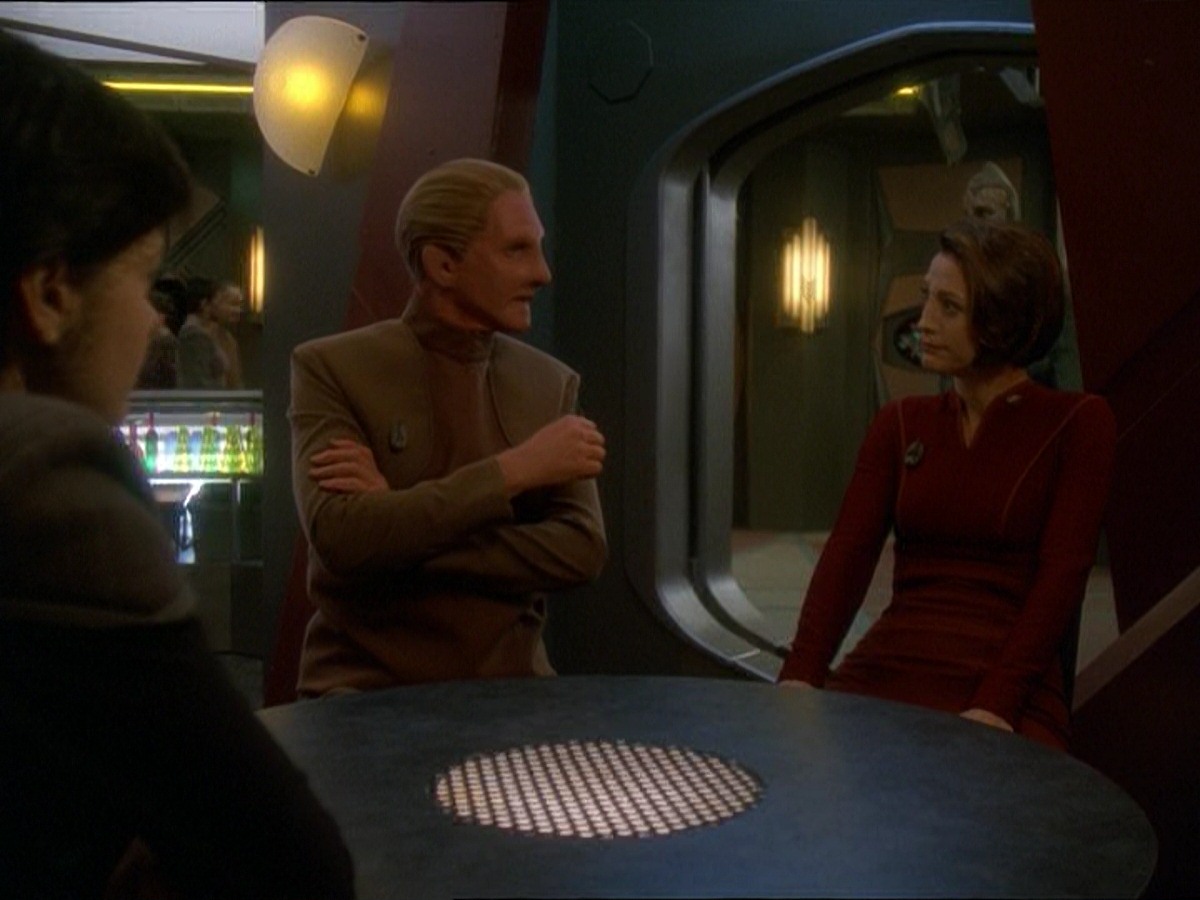 extant_StarTrek_DS9_7x09-Covenant_0052.jpg