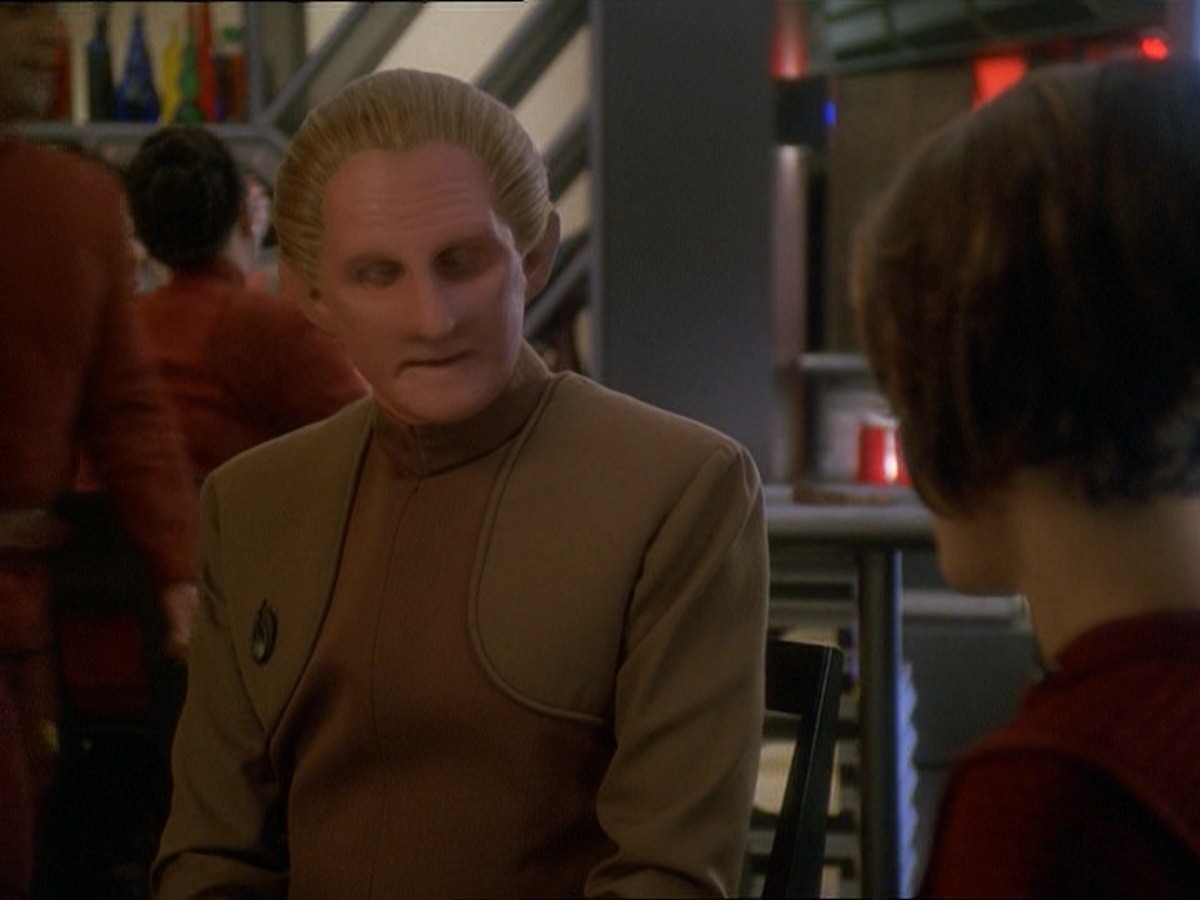 extant_StarTrek_DS9_7x09-Covenant_0088.jpg