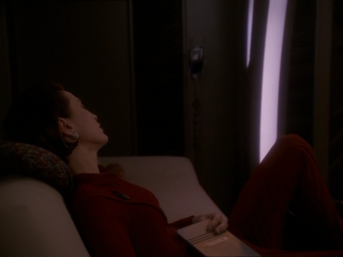 extant_StarTrek_DS9_7x09-Covenant_0156.jpg