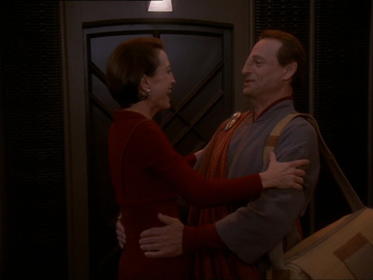 extant_StarTrek_DS9_7x09-Covenant_0170.jpg
