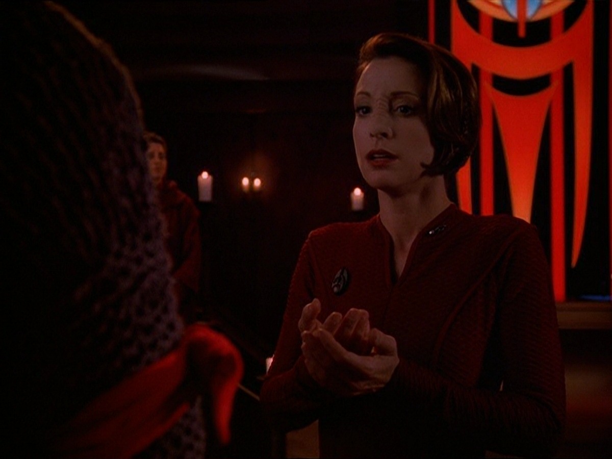 extant_StarTrek_DS9_7x09-Covenant_0295.jpg