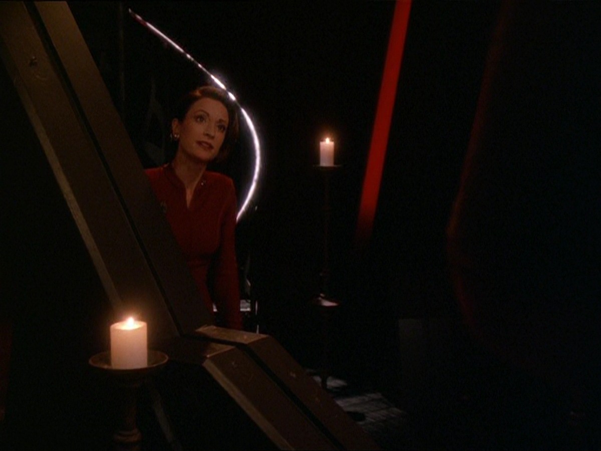 extant_StarTrek_DS9_7x09-Covenant_0564.jpg