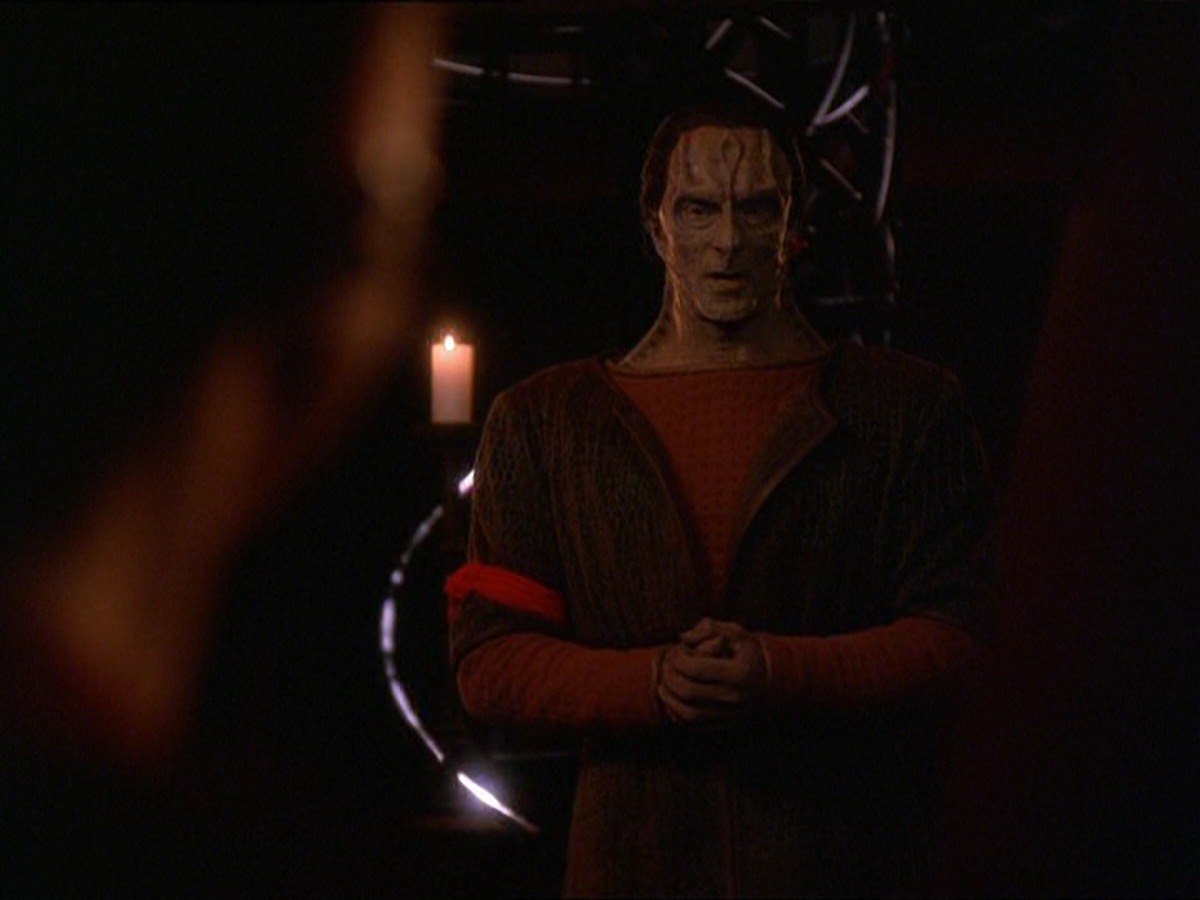 extant_StarTrek_DS9_7x09-Covenant_0572.jpg