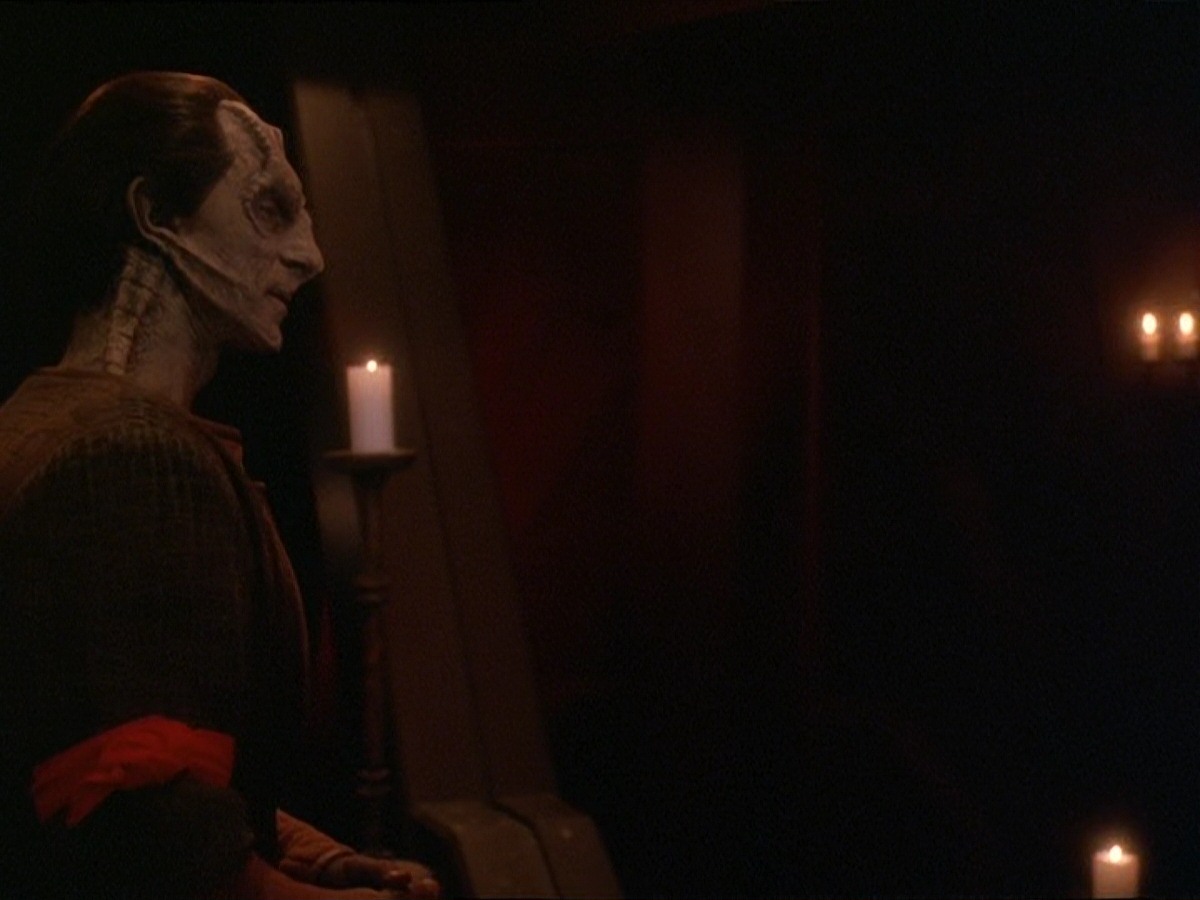 extant_StarTrek_DS9_7x09-Covenant_0608.jpg