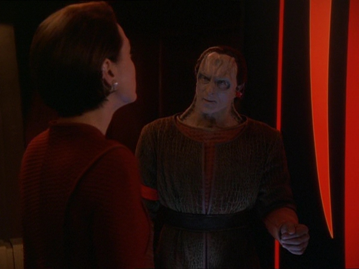 extant_StarTrek_DS9_7x09-Covenant_0621.jpg