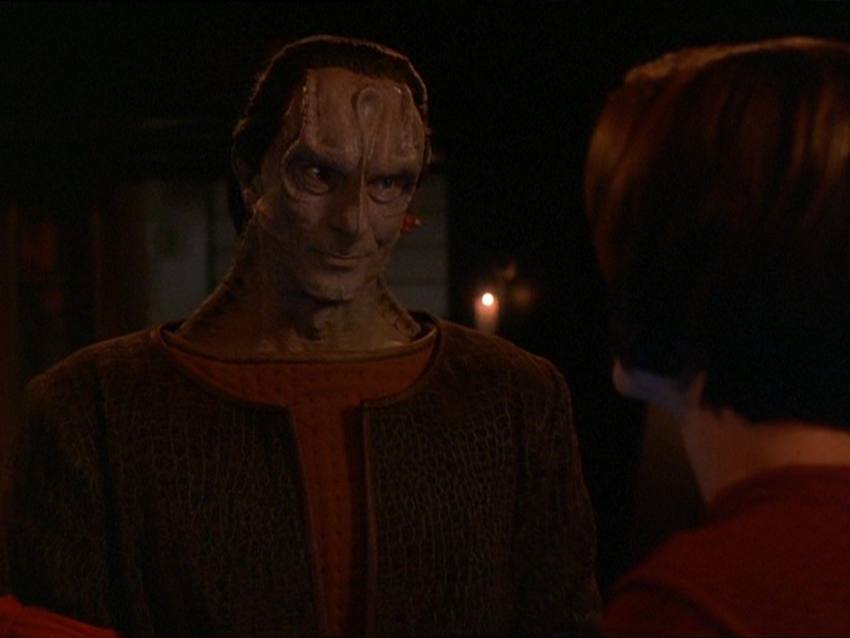 extant_StarTrek_DS9_7x09-Covenant_0708.jpg