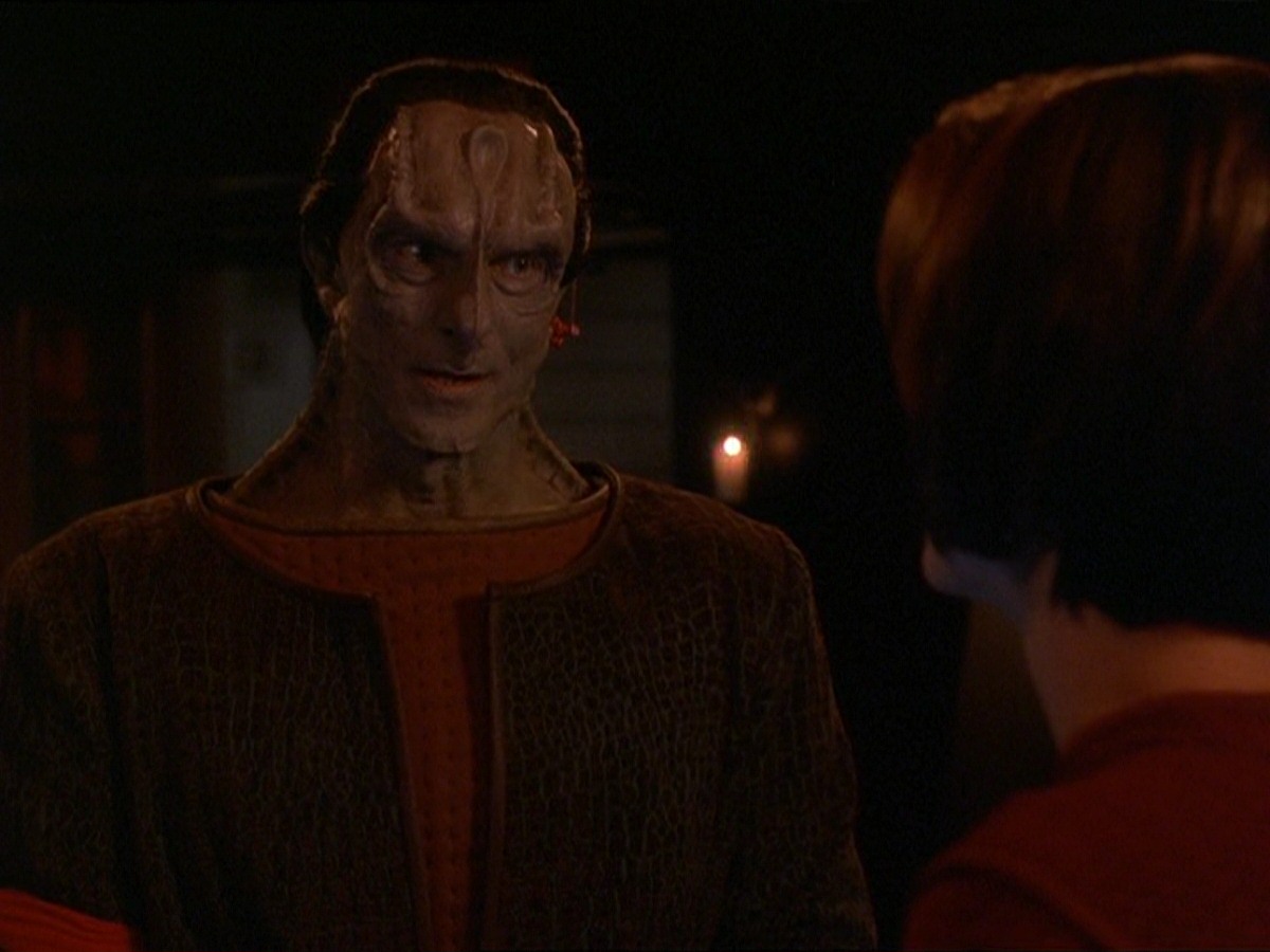 extant_StarTrek_DS9_7x09-Covenant_0710.jpg
