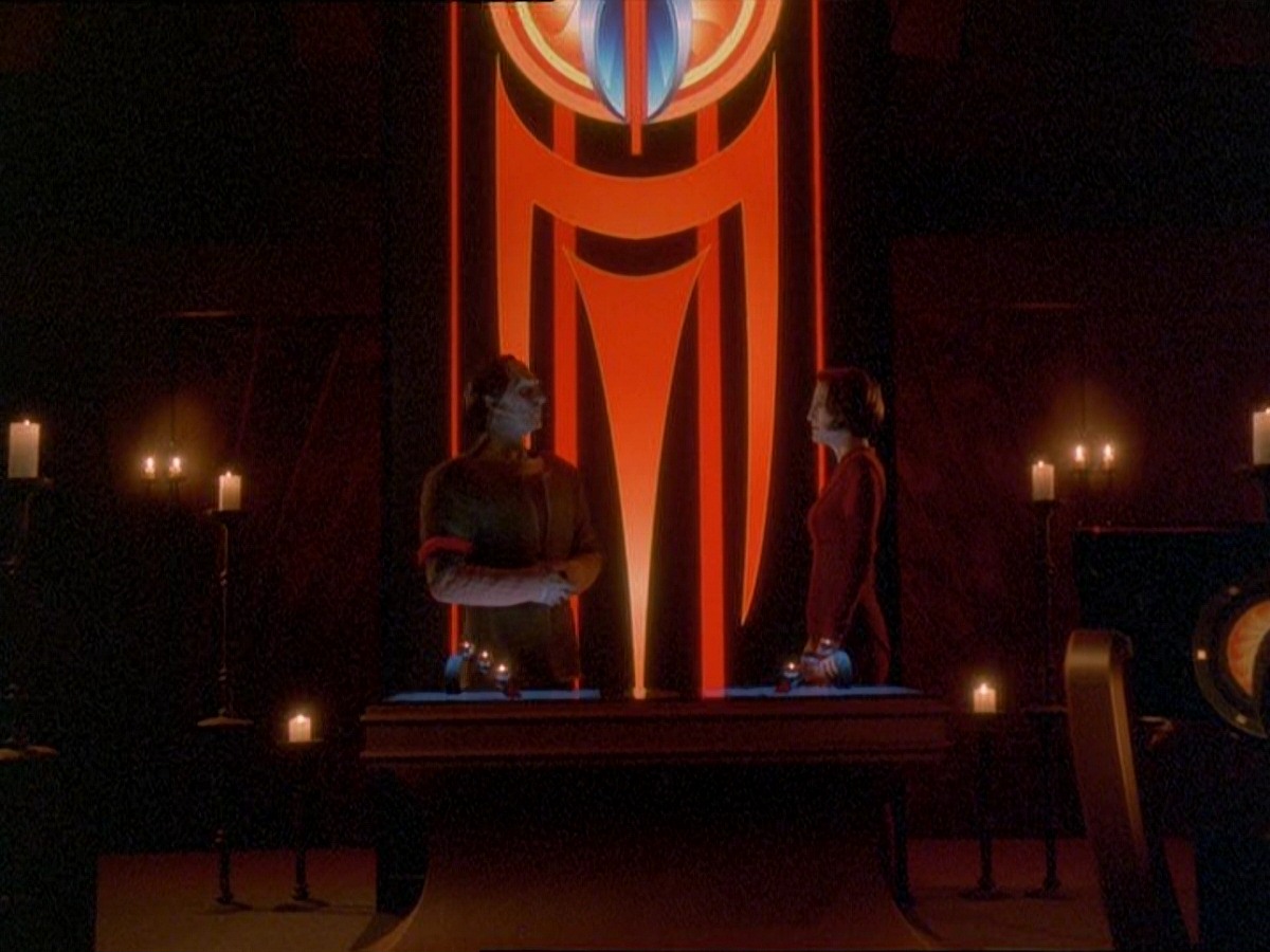 extant_StarTrek_DS9_7x09-Covenant_0985.jpg