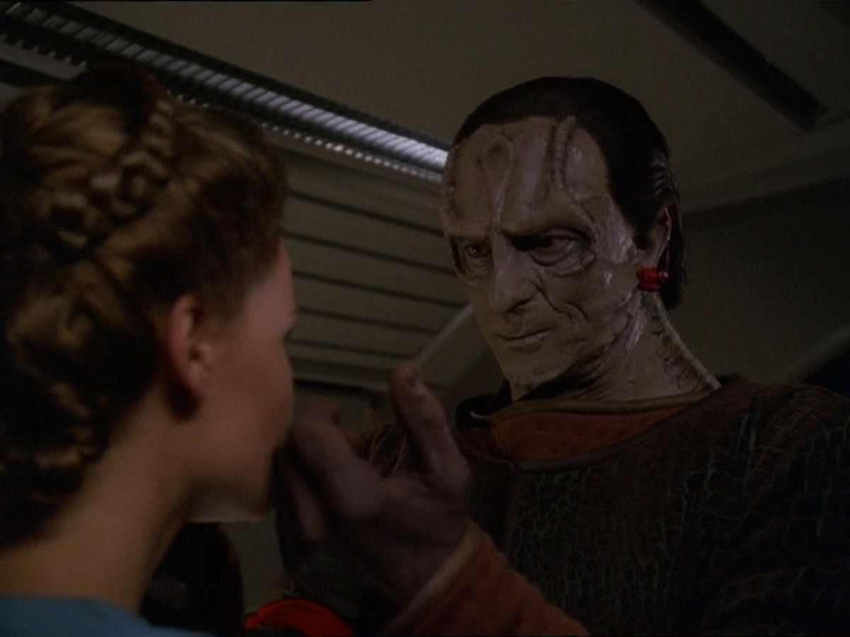 extant_StarTrek_DS9_7x09-Covenant_2657.jpg