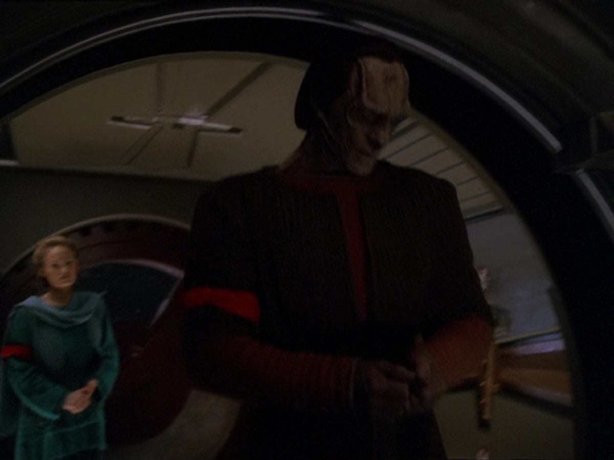 extant_StarTrek_DS9_7x09-Covenant_2662.jpg