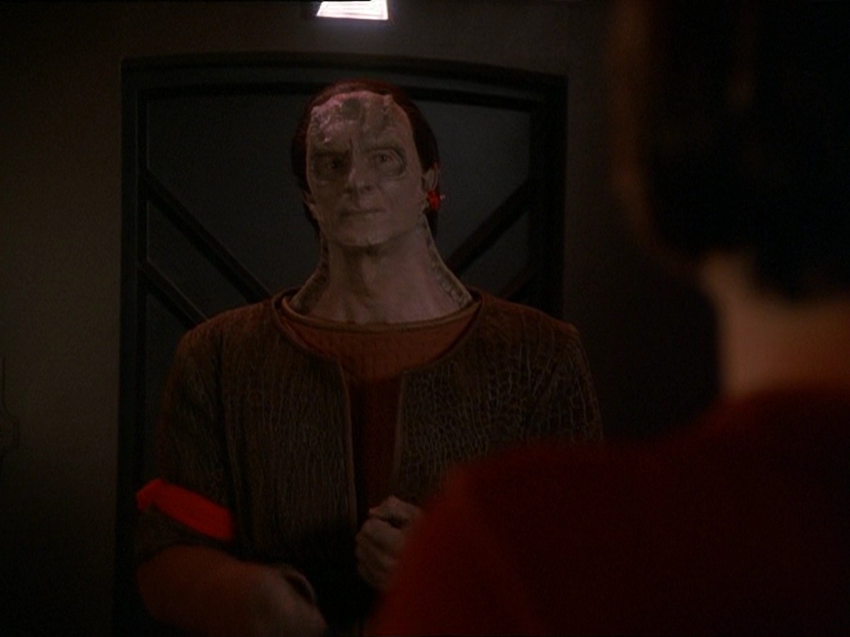 extant_StarTrek_DS9_7x09-Covenant_3203.jpg