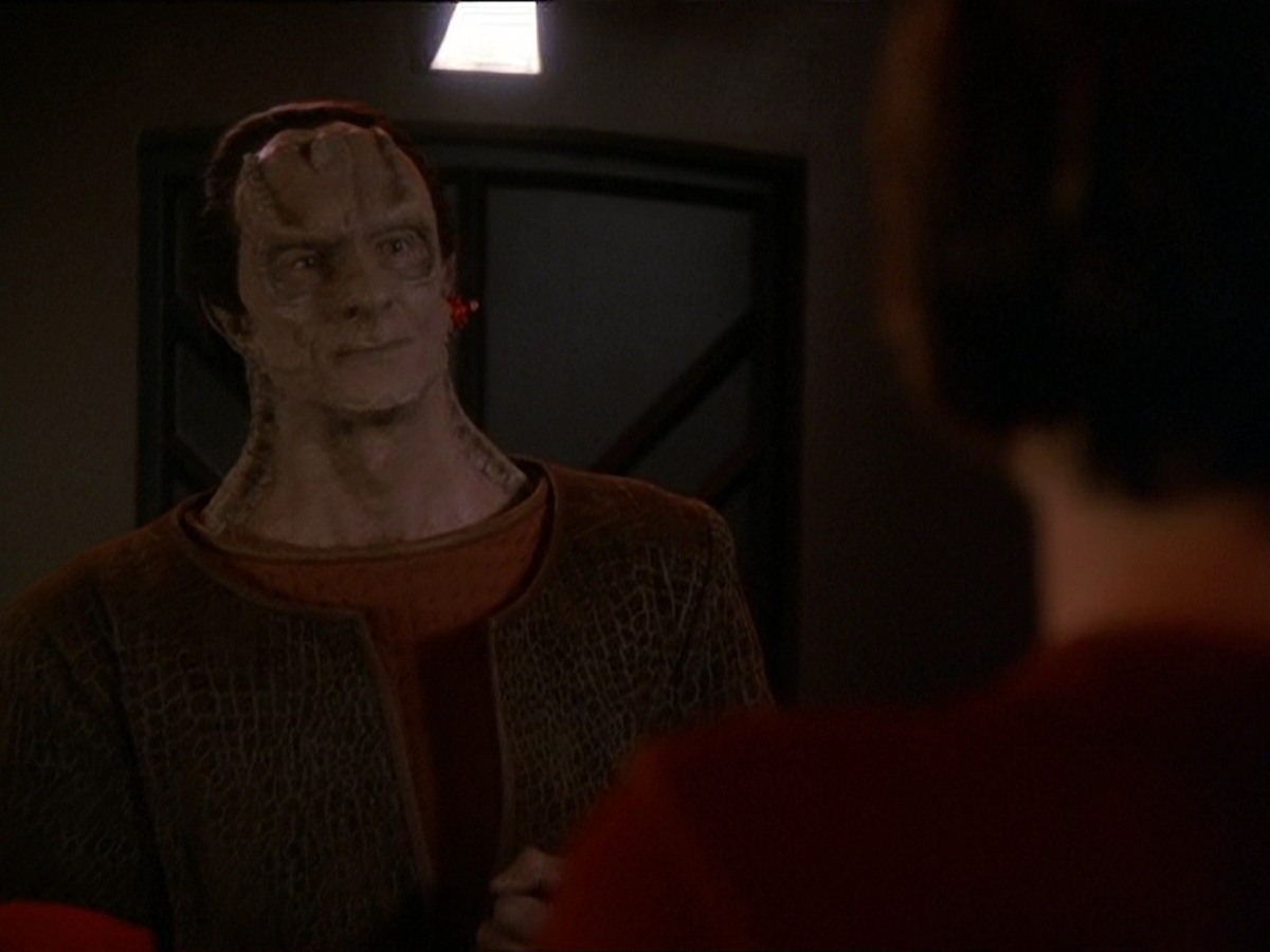 extant_StarTrek_DS9_7x09-Covenant_3205.jpg