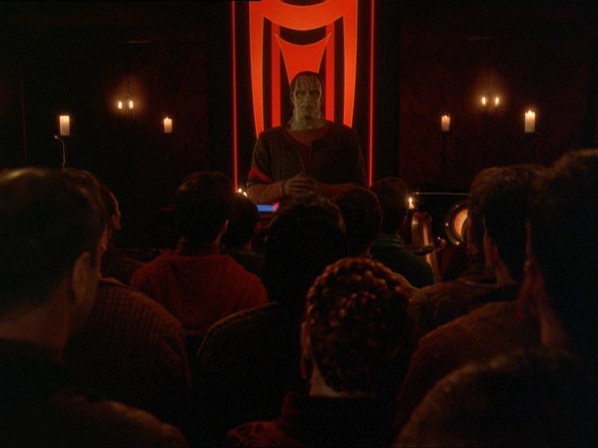 extant_StarTrek_DS9_7x09-Covenant_3359.jpg