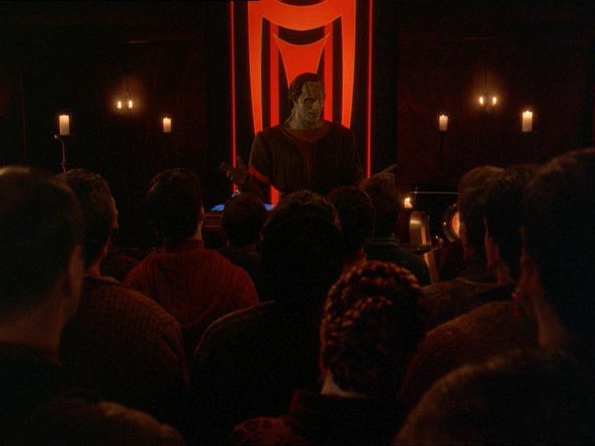 extant_StarTrek_DS9_7x09-Covenant_3364.jpg