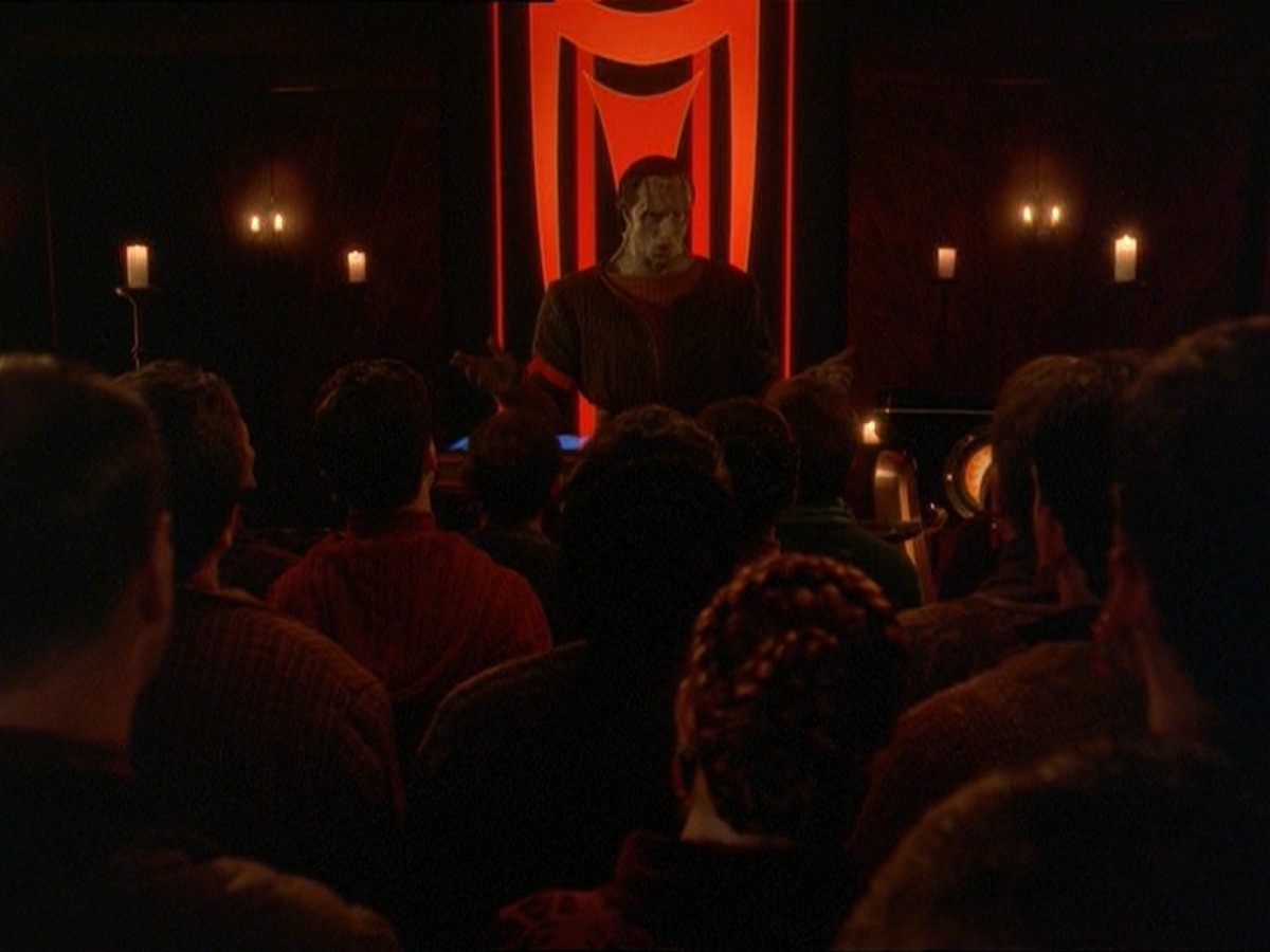 extant_StarTrek_DS9_7x09-Covenant_3365.jpg