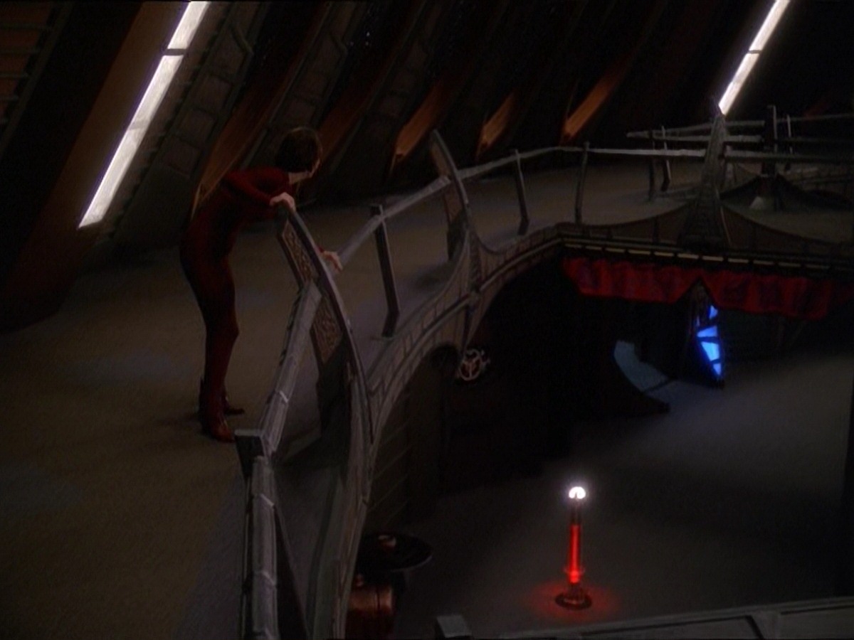 extant_StarTrek_DS9_7x09-Covenant_3381.jpg