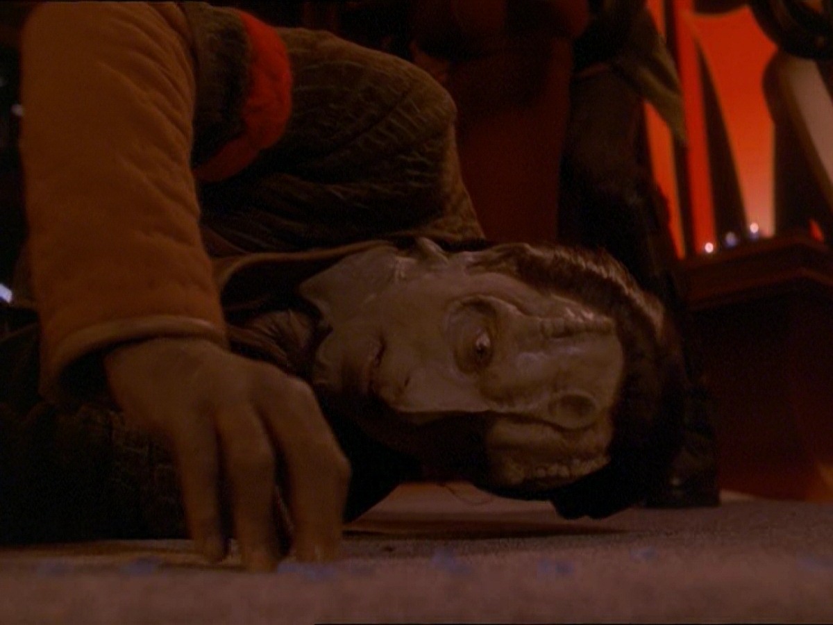 extant_StarTrek_DS9_7x09-Covenant_3426.jpg