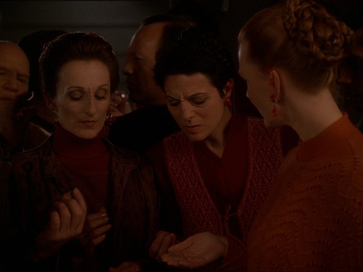 extant_StarTrek_DS9_7x09-Covenant_3489.jpg
