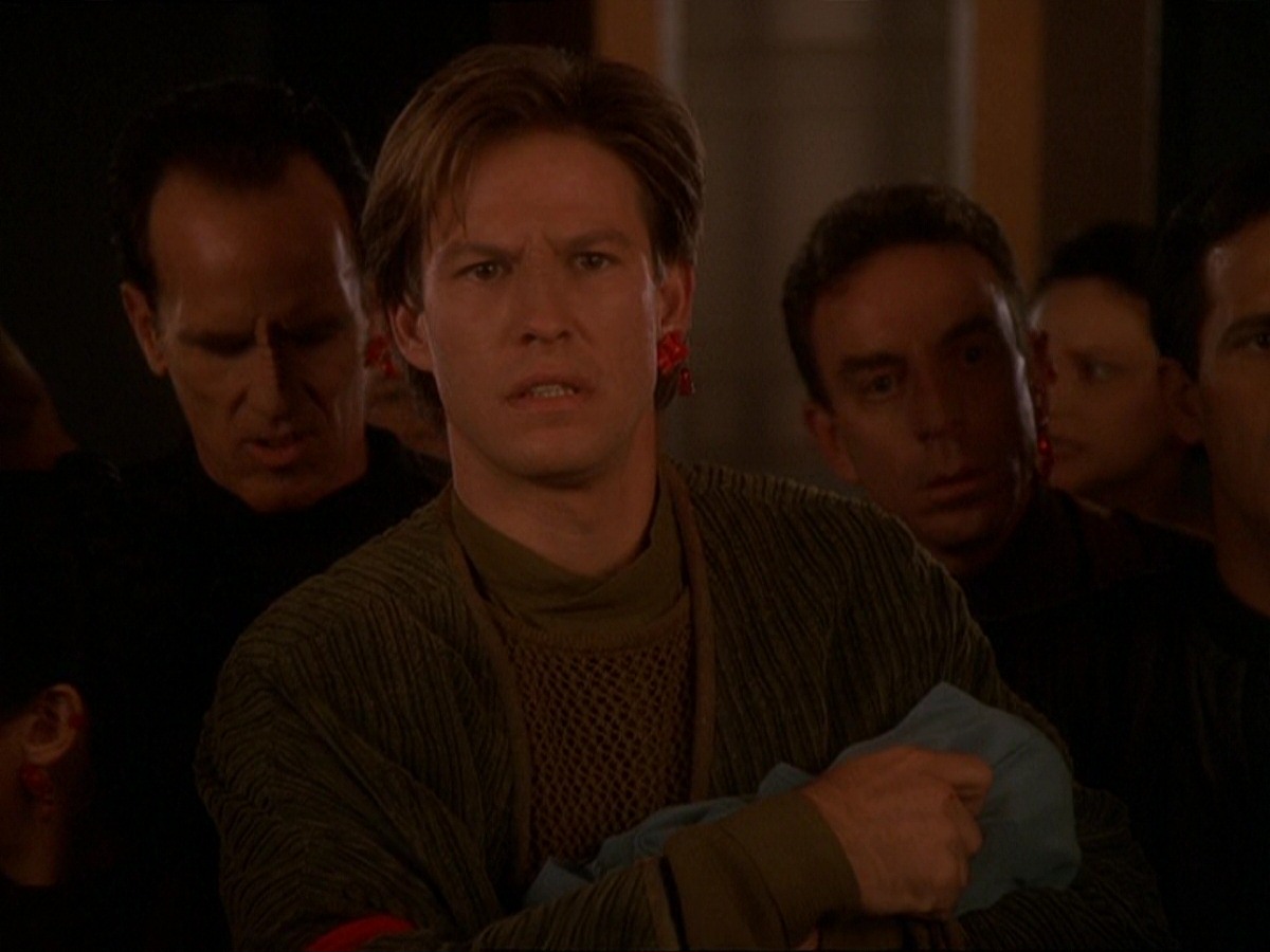 extant_StarTrek_DS9_7x09-Covenant_3512.jpg