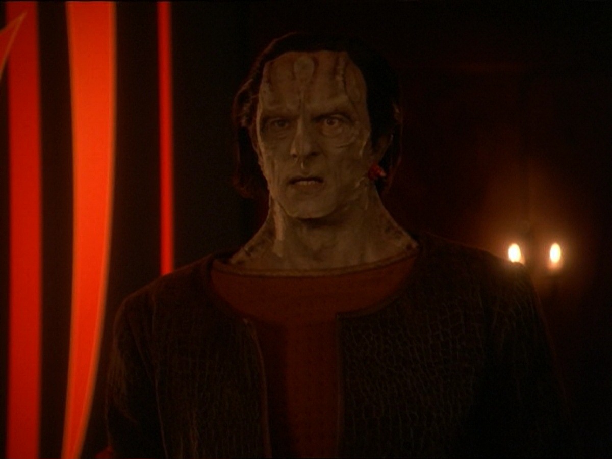 extant_StarTrek_DS9_7x09-Covenant_3524.jpg