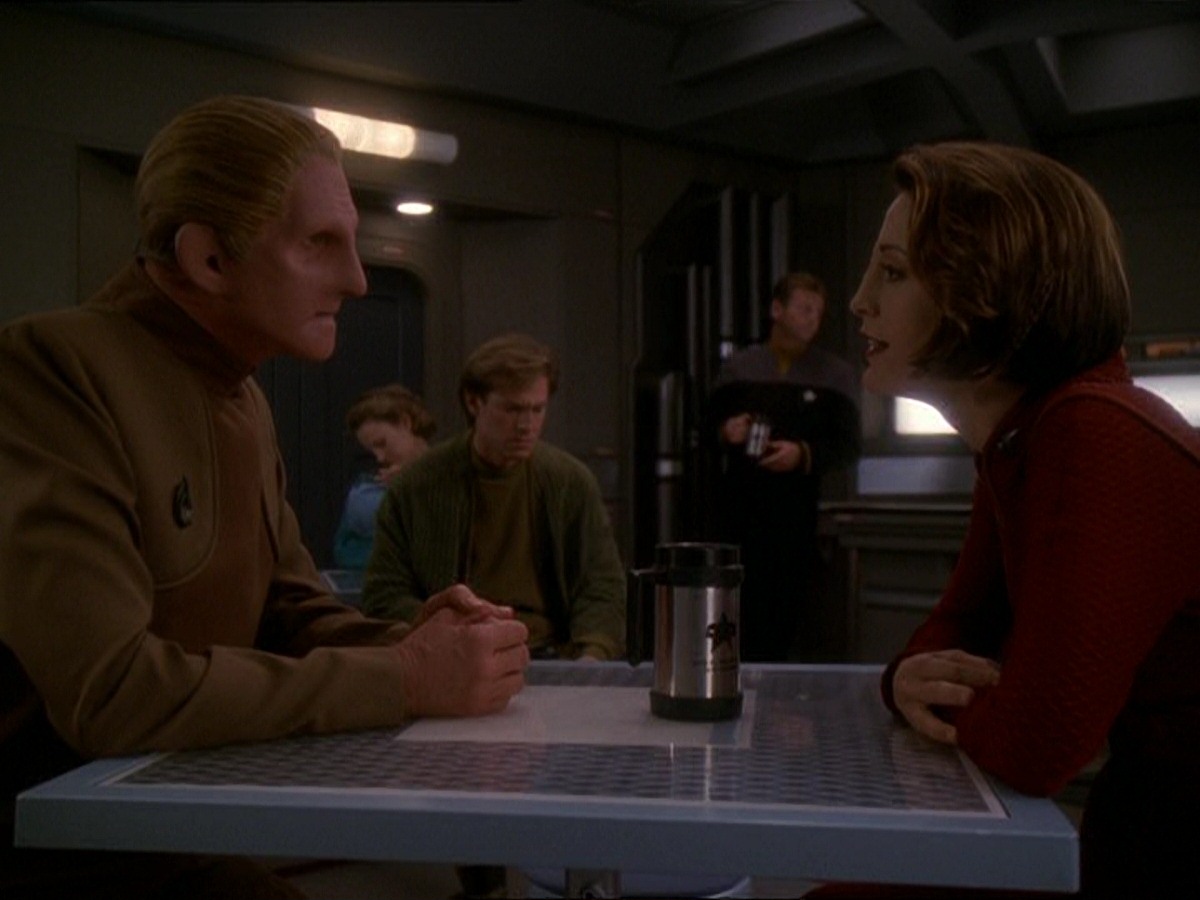 extant_StarTrek_DS9_7x09-Covenant_3657.jpg