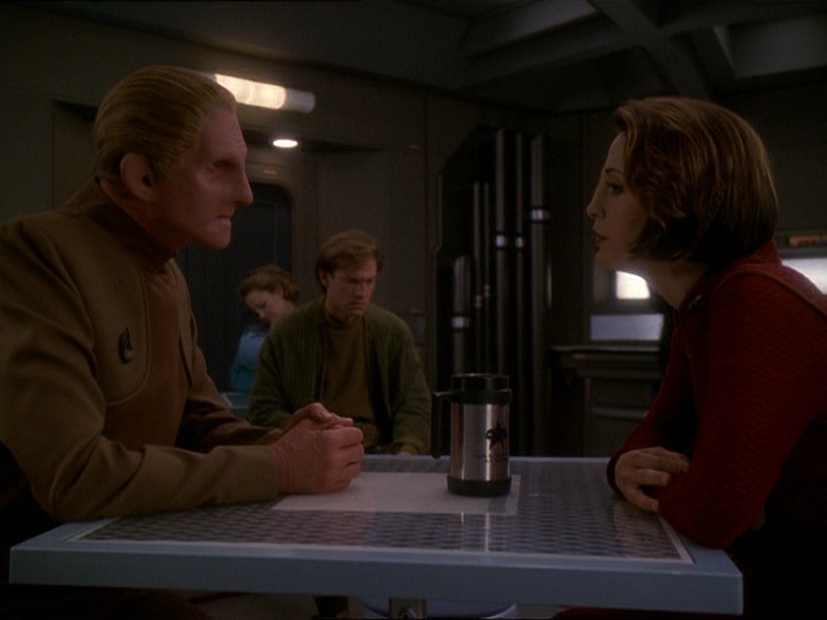 extant_StarTrek_DS9_7x09-Covenant_3659.jpg