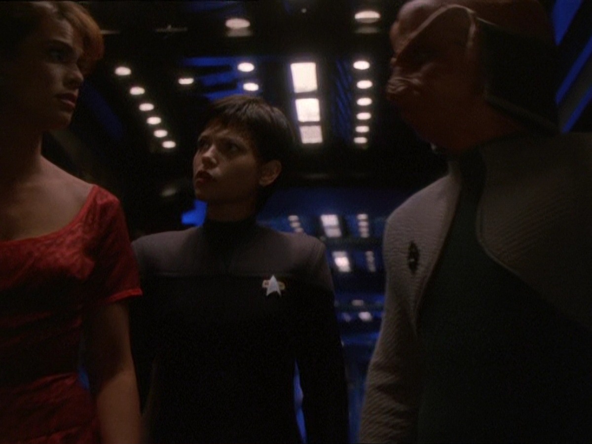 extant_StarTrek_DS9_7x10-ItsOnlyAPaperMoon_0047.jpg