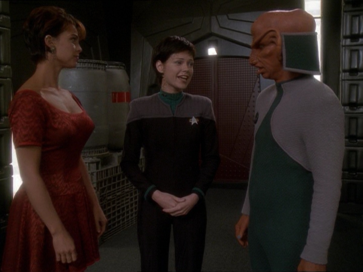extant_StarTrek_DS9_7x10-ItsOnlyAPaperMoon_0067.jpg